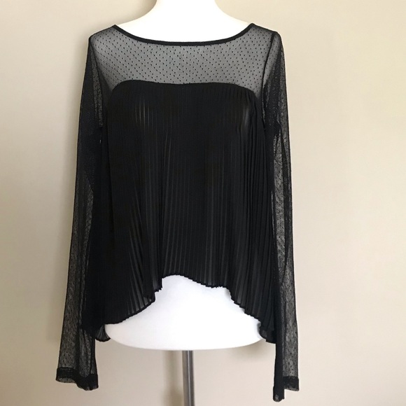 BCBGeneration semi sheer long sleeve. - Picture 4 of 7